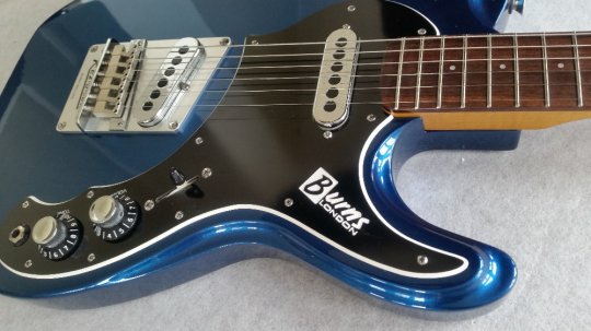 Burns Sonic 2 Pick up  in Blue metallic or Black