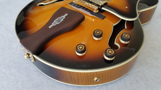 Ibanez LGB 30 Sunburst  George Benson Signatur  NEW