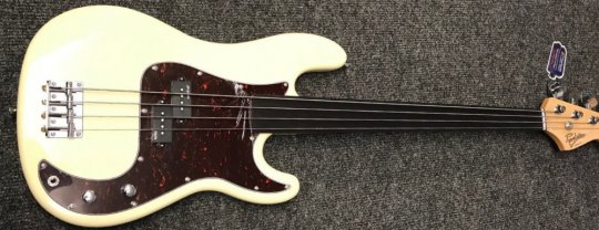 Revelation RPB 65 Fretless  SOLD