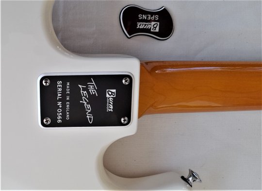 Burns Shadowss Legend White.mint cond.