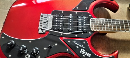 Burns Bison 64 Candy Red 
