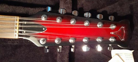 Burns Double Six  Shadows Redburst Rare,very nice cond. 