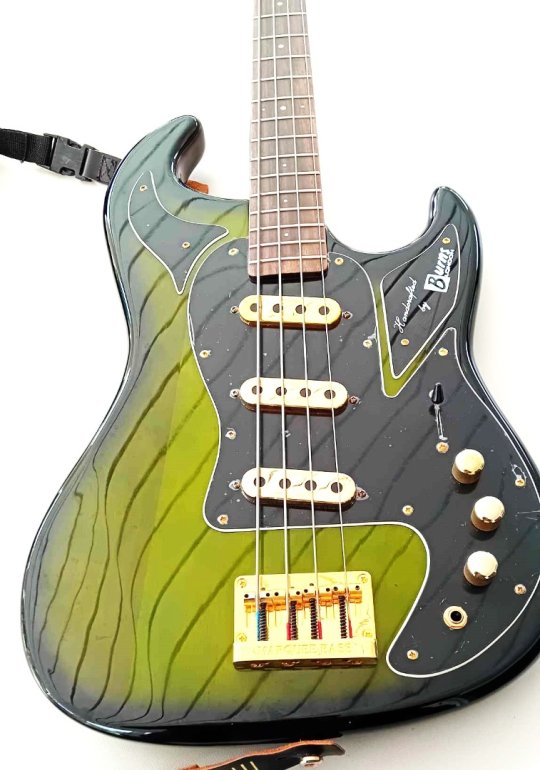 Burns Marquee Bass Redburst / Gold mint cond.