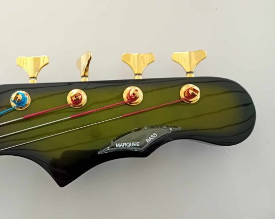 Burns Marquee Bass Redburst / Gold mint cond.
